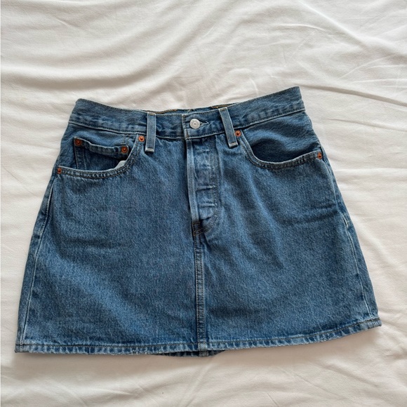 Levi’s Denim Mini Skirt - Picture 1 of 2